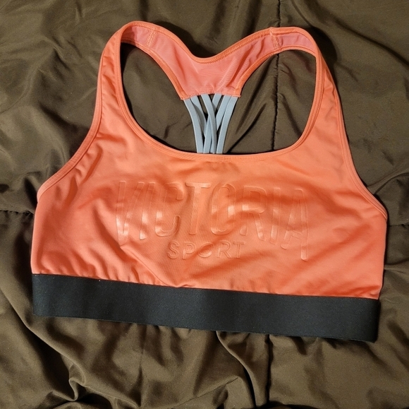 Victoria The Player pink Sports Bra Med - Picture 5 of 10